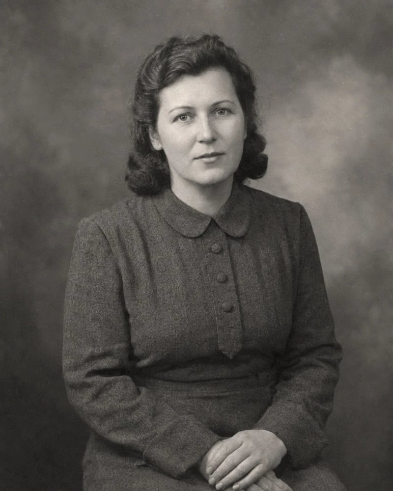 Historical portrait colorization: Before / Monochrome